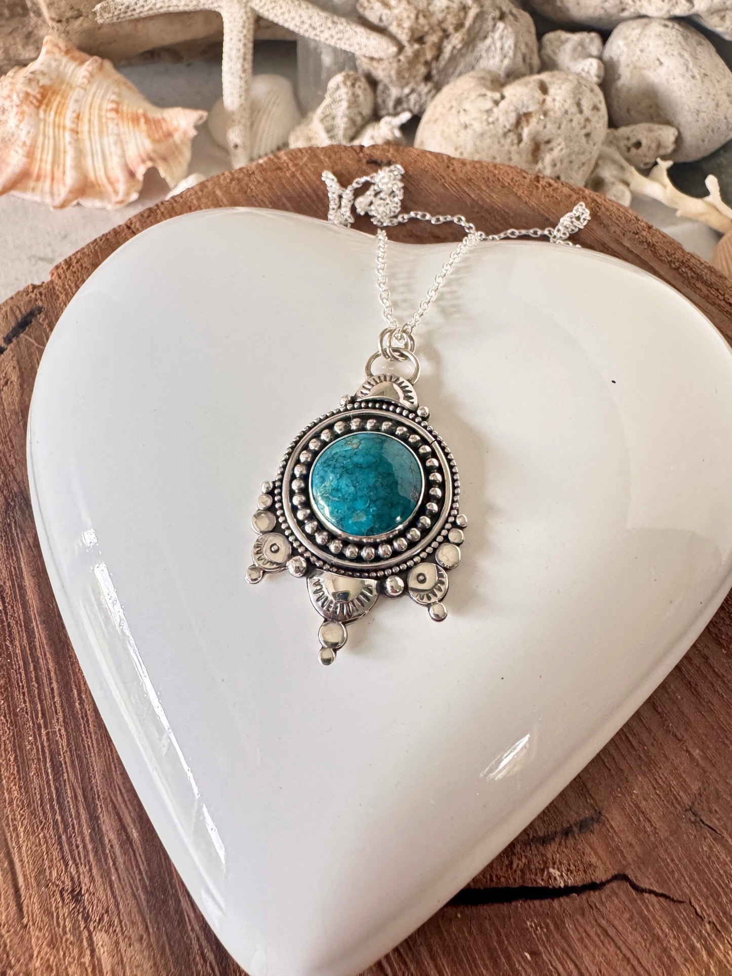Beautiful Kingman Turquoise Necklace