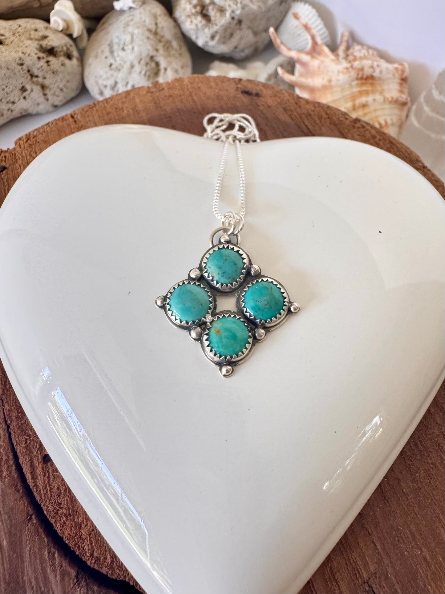 Turquoise 4 rounds necklace