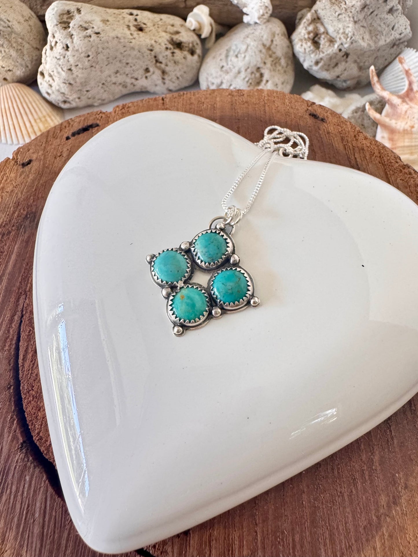 Turquoise 4 rounds necklace