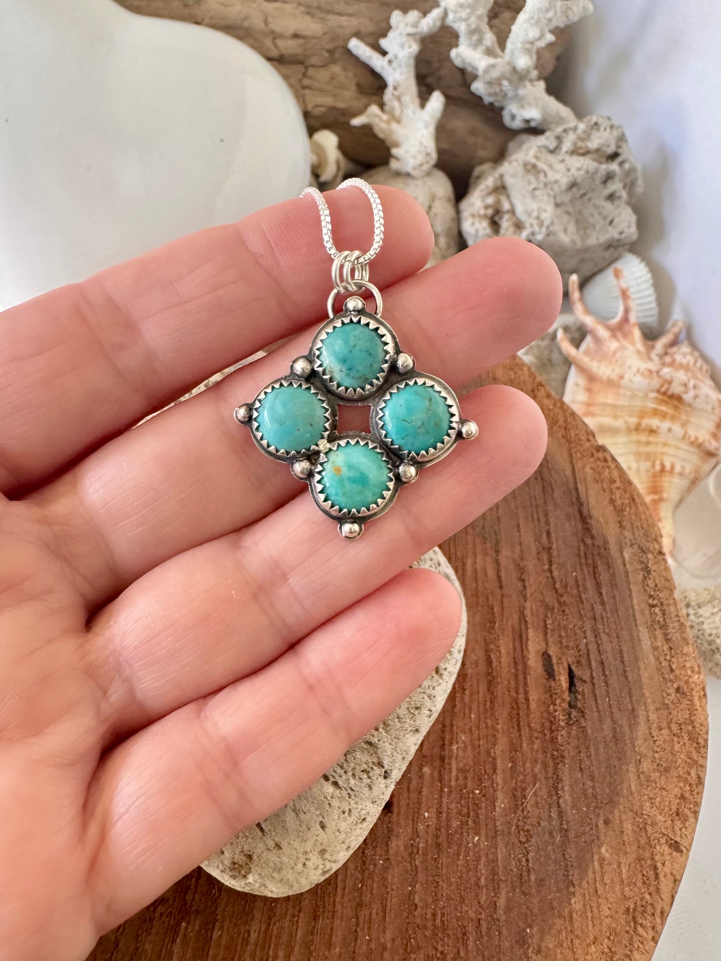 Turquoise 4 rounds necklace