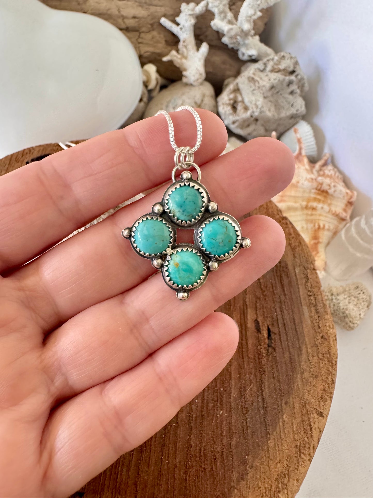 Turquoise 4 rounds necklace