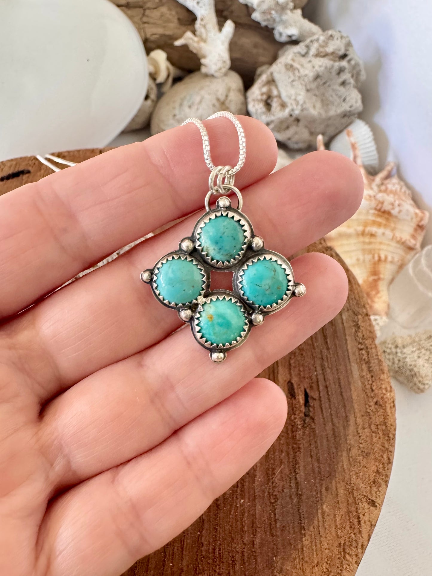 Turquoise 4 rounds necklace