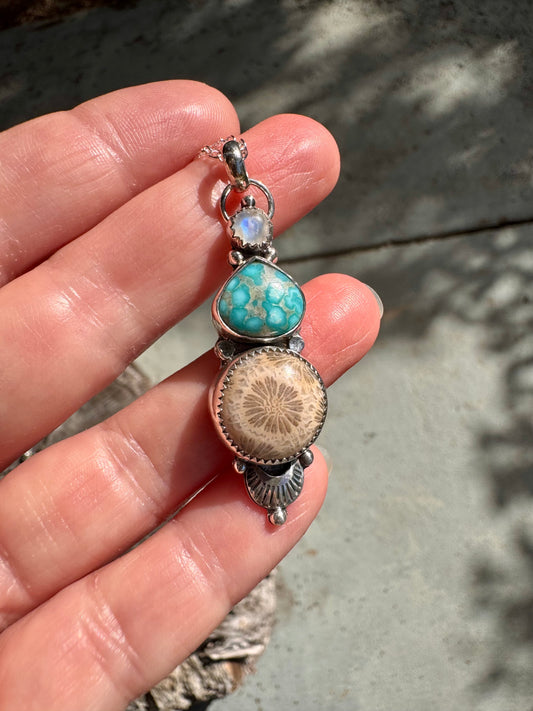 Summer Dreamer Totem Necklace Turquoise
