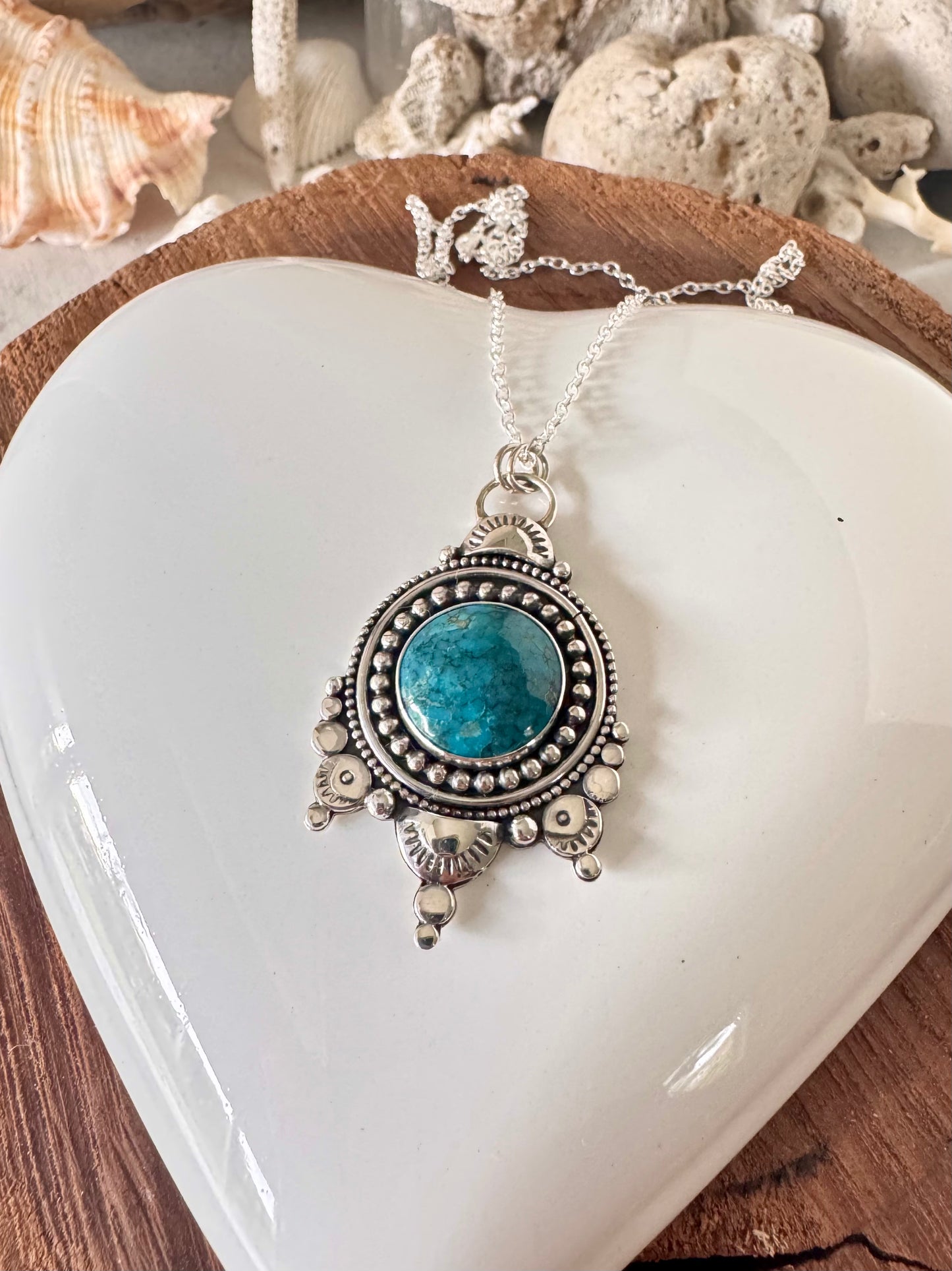 Beautiful Kingman Turquoise Necklace