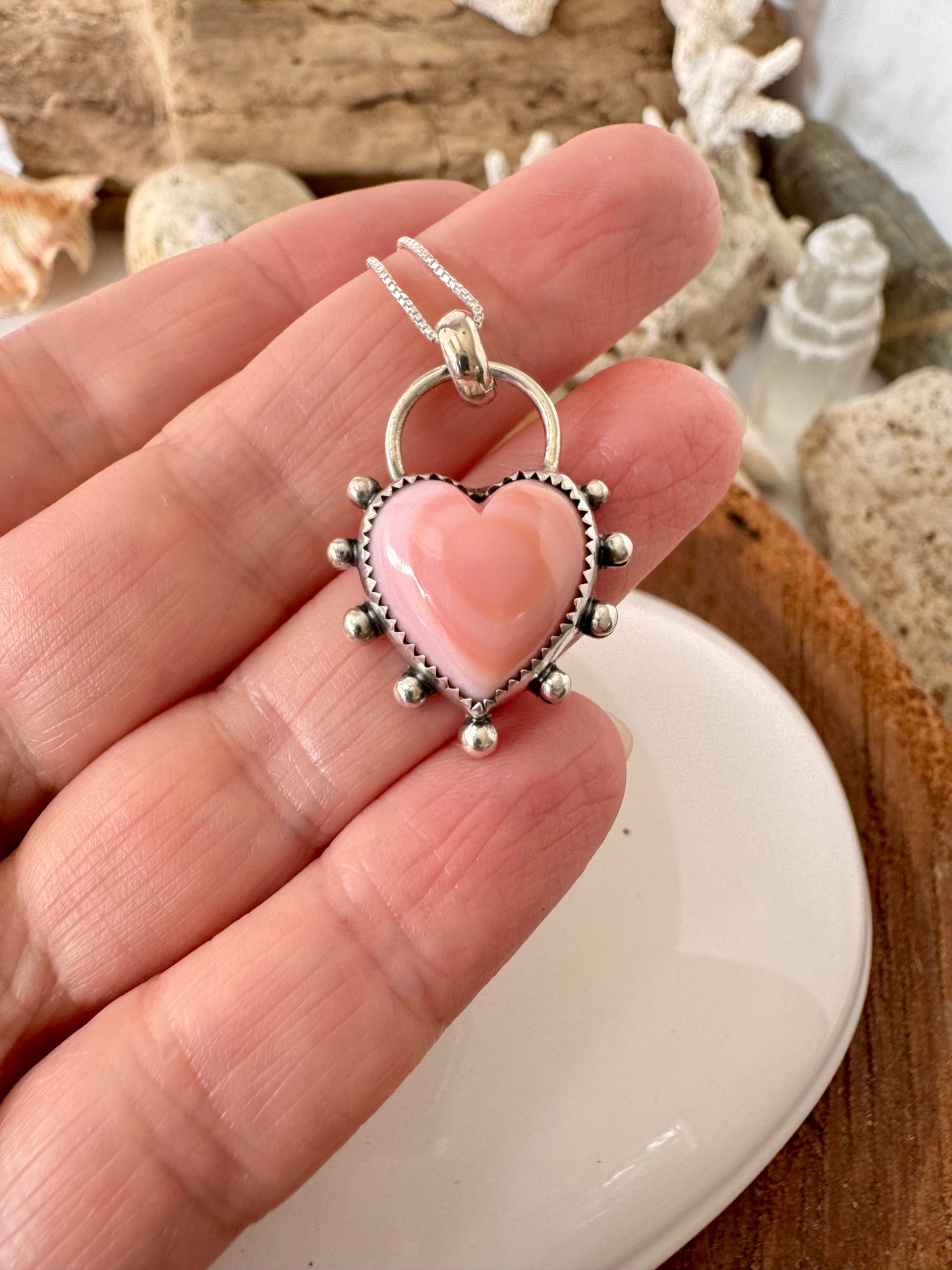 Beautiful Pink Queen Conch Shell Heart Necklace