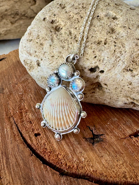 Summer Dreaming Seashell Necklace